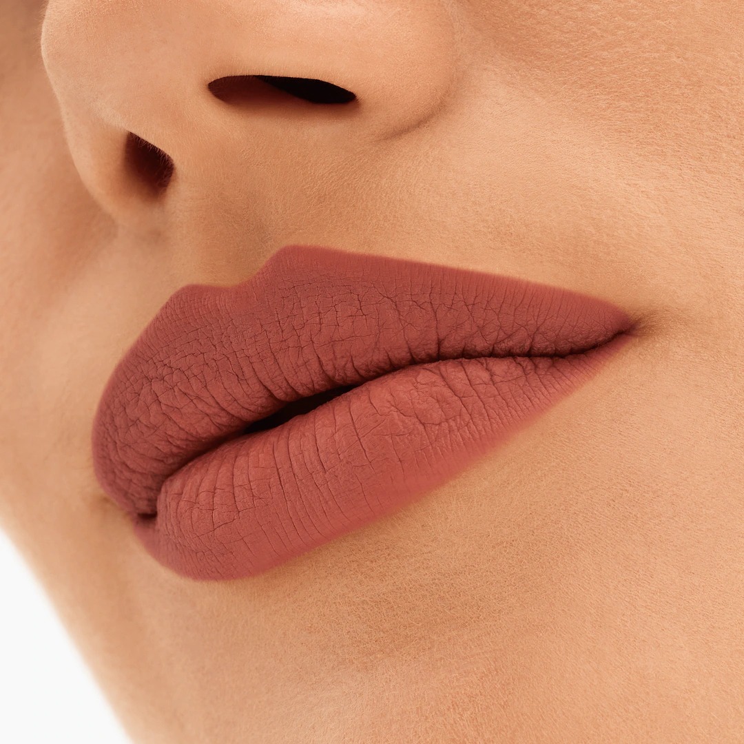 LABIAL M·A·C Locked Kiss 24hr Lipstick : Tono MISChief Pinky Nude - Imagen 2