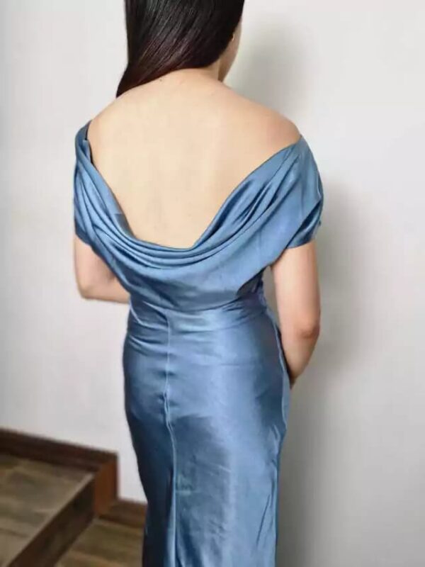 Vestido Celeste Satín